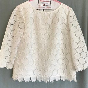 Anne Klein Crisp White Embroidered-Style Blouse, size 8